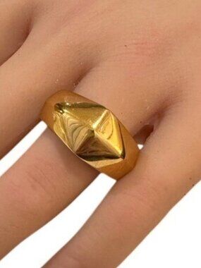 Lia Sophia Pyramid Ring Signed Sculptural Gold Tone Size 7 Womens Jewelry Gift
